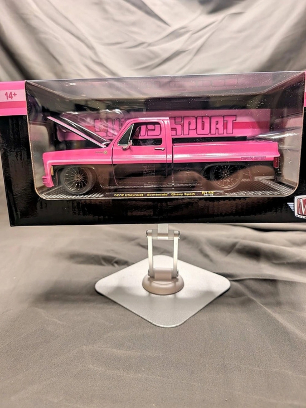 M2 Machines 1979 Chevrolet Scottsdale Chevy Sport Pink Die-Cast Pickup Truck